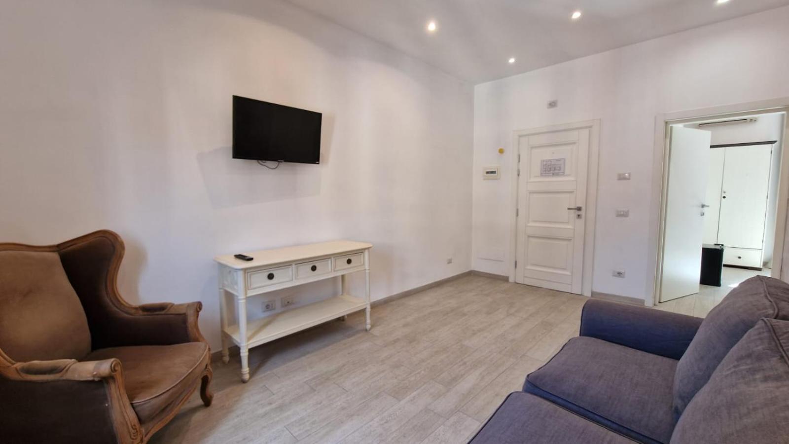 Major 93 Guesthouse