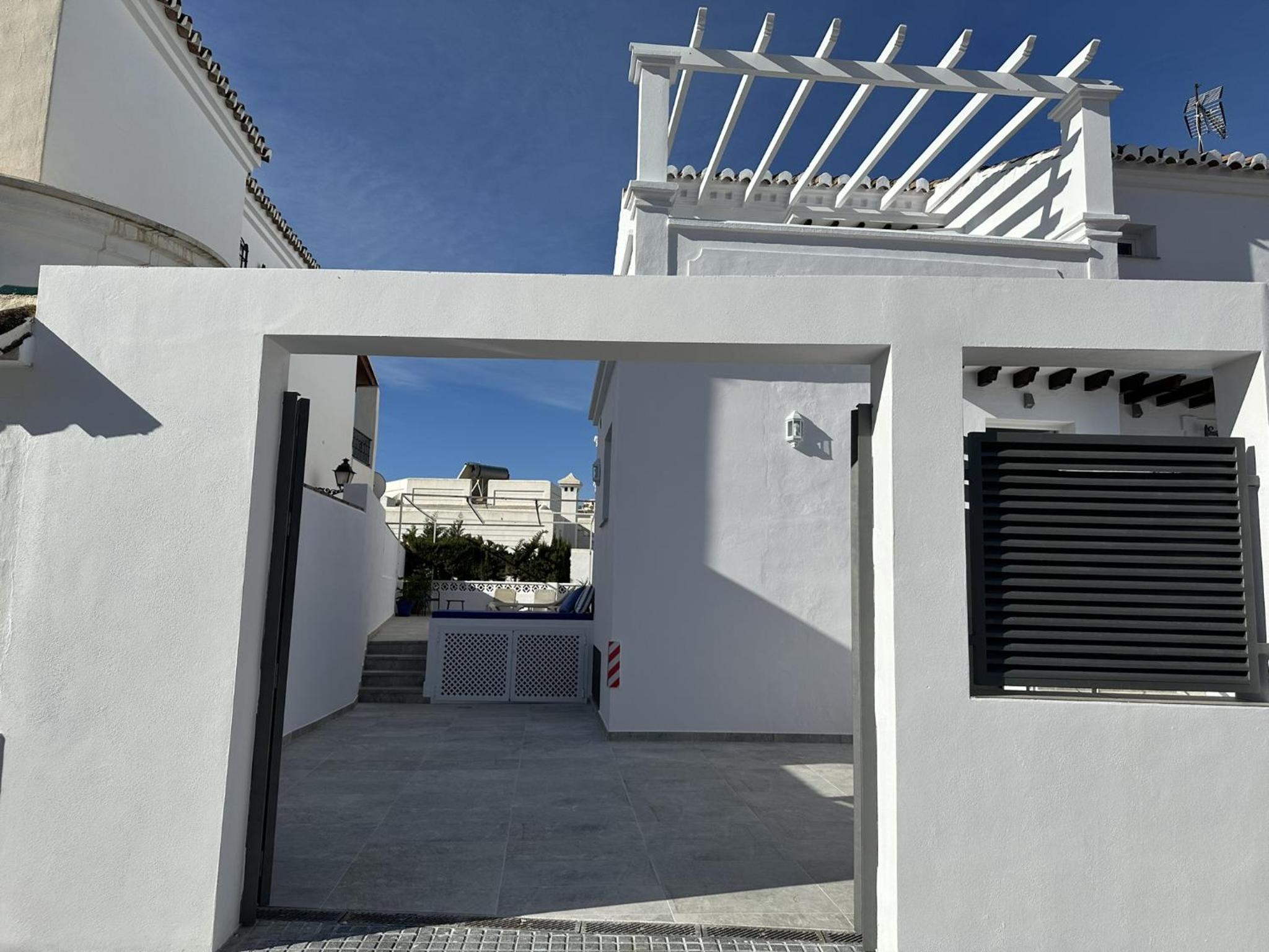 Nerja Paradise Rentals - Villa Calazul