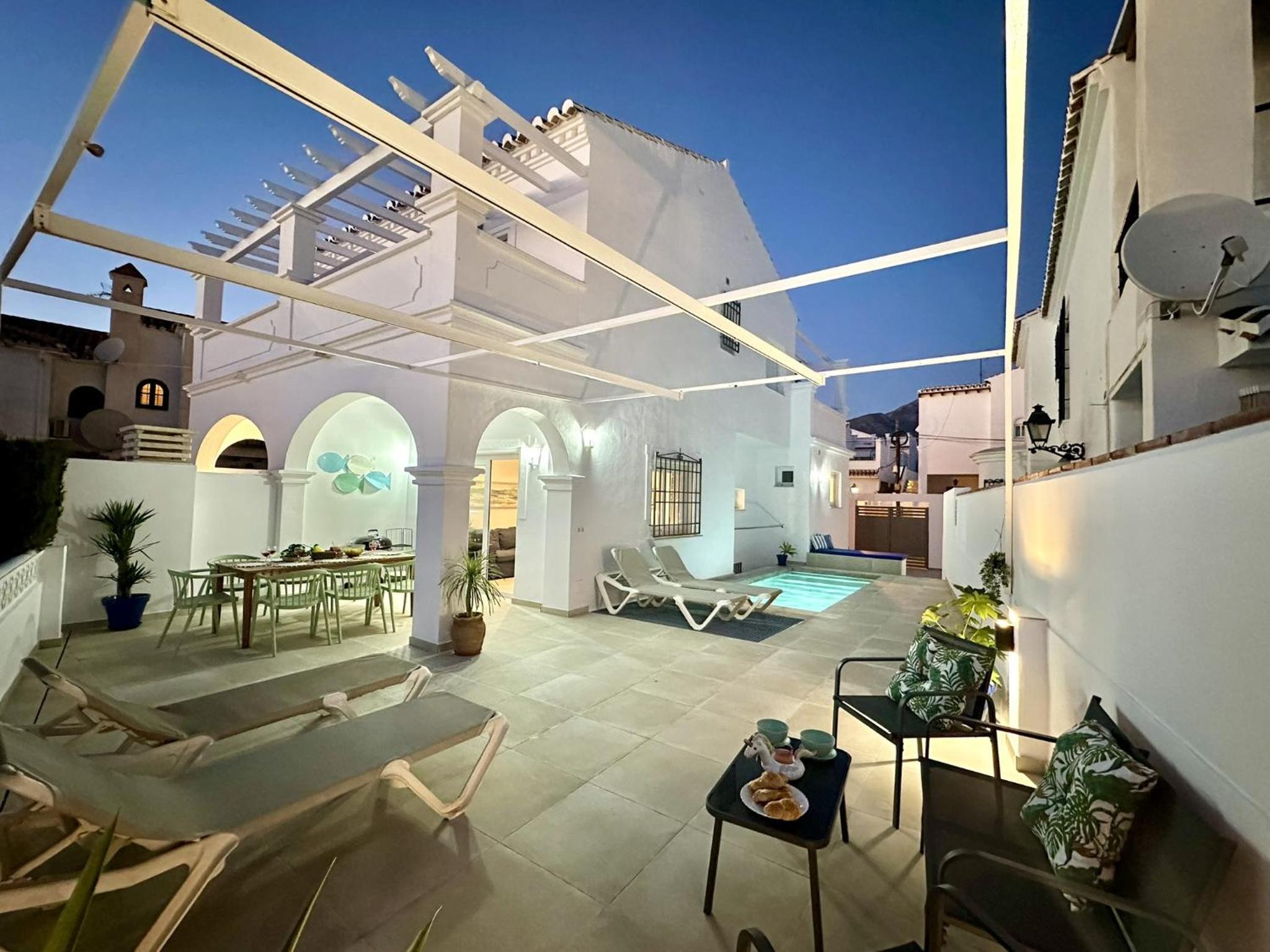Nerja Paradise Rentals - Villa Calazul