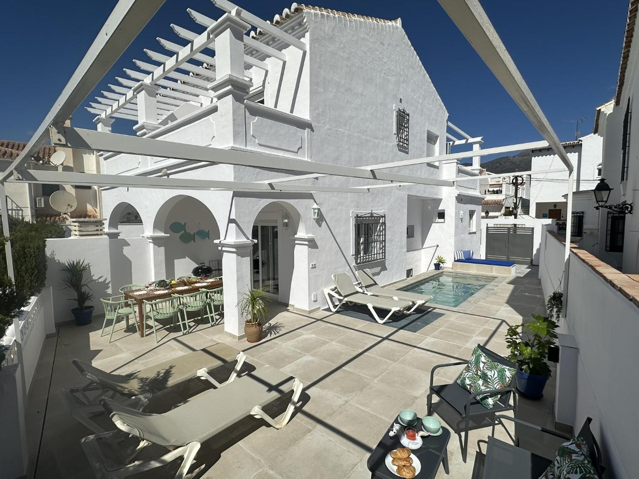 Nerja Paradise Rentals - Villa Calazul
