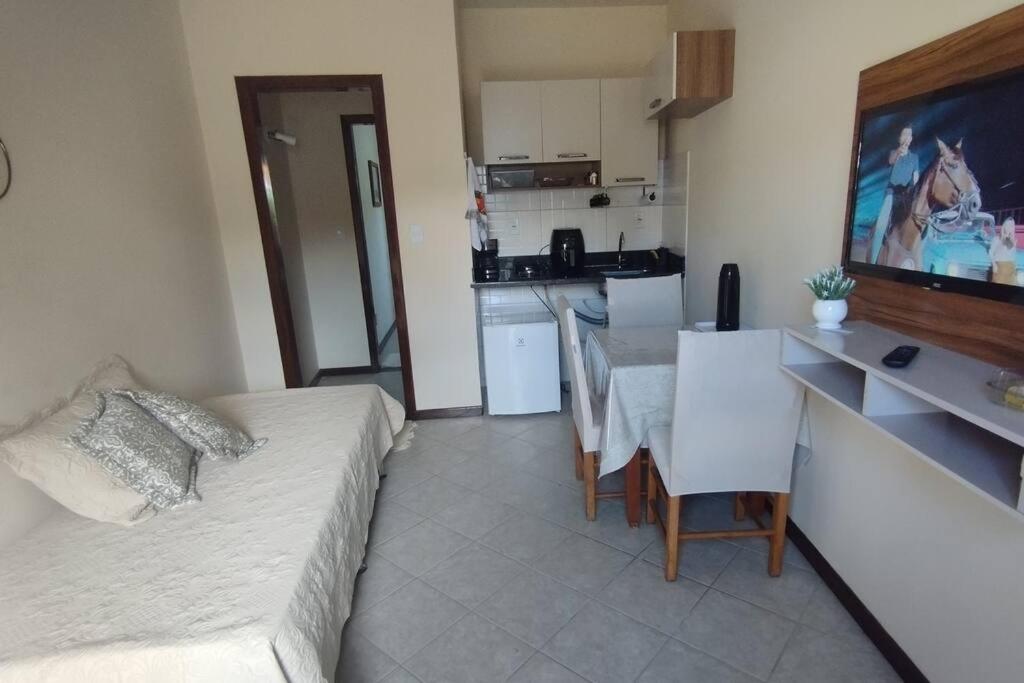 Flat confortável 3 pessoas c/ Piscina próx axé moi