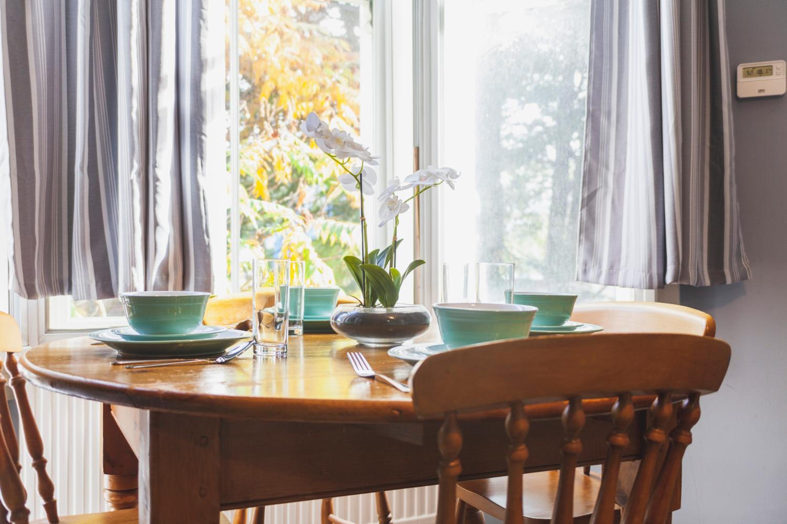 Couple's getaway 1BDR apt near Holland Park