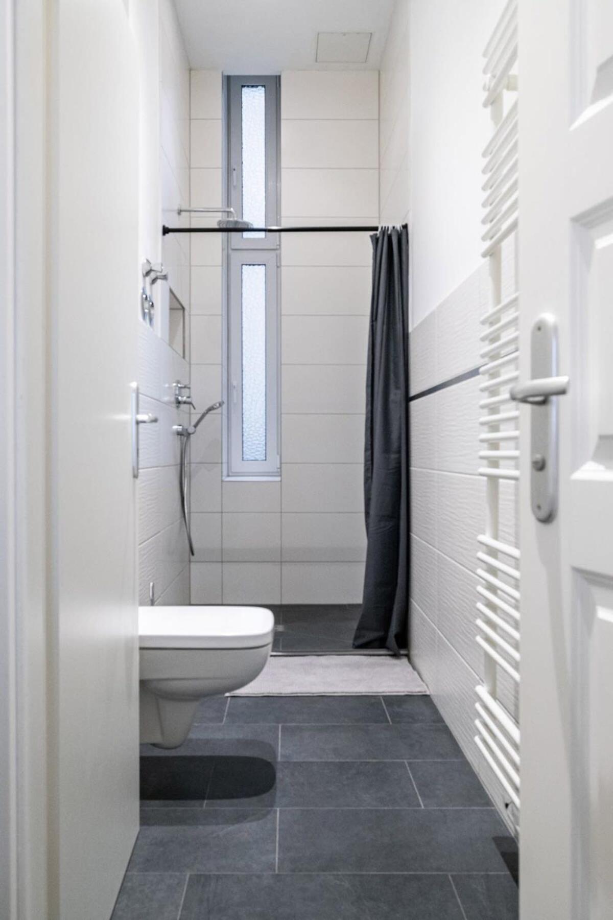 Homely Berlin - Spacious, Modern, S-Bahn Nearby , Groups & Families