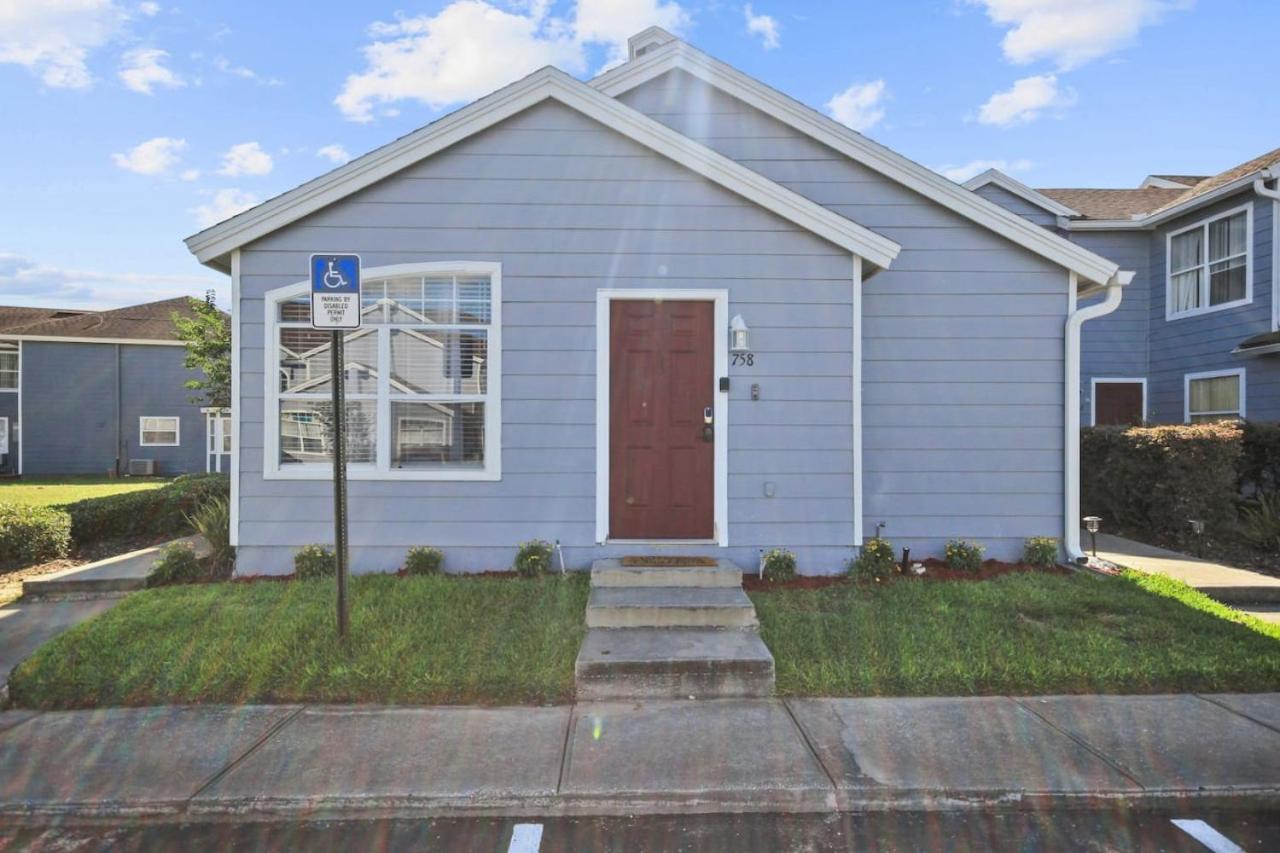 Cozy newly remodeled 1 bedroom townhm near Disney view 2