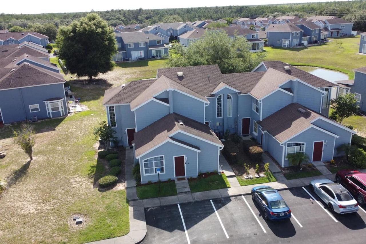 Cozy newly remodeled 1 bedroom townhm near Disney view 4