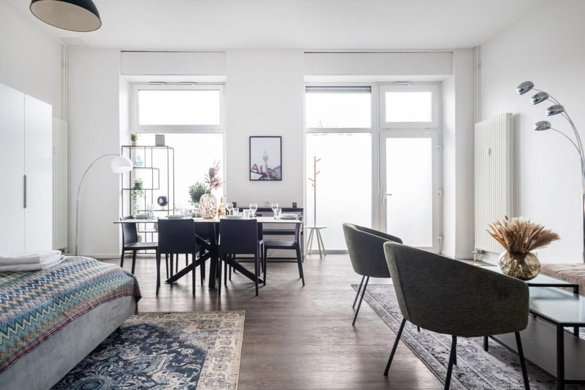 Homely Berlin - Spacious, Modern, S-Bahn Nearby , Groups & Families