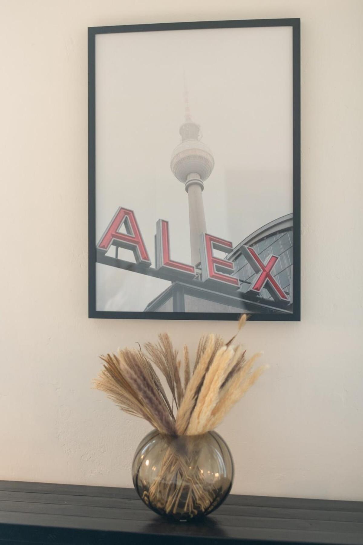 Homely Berlin - Spacious, Modern, S-Bahn Nearby , Groups & Families
