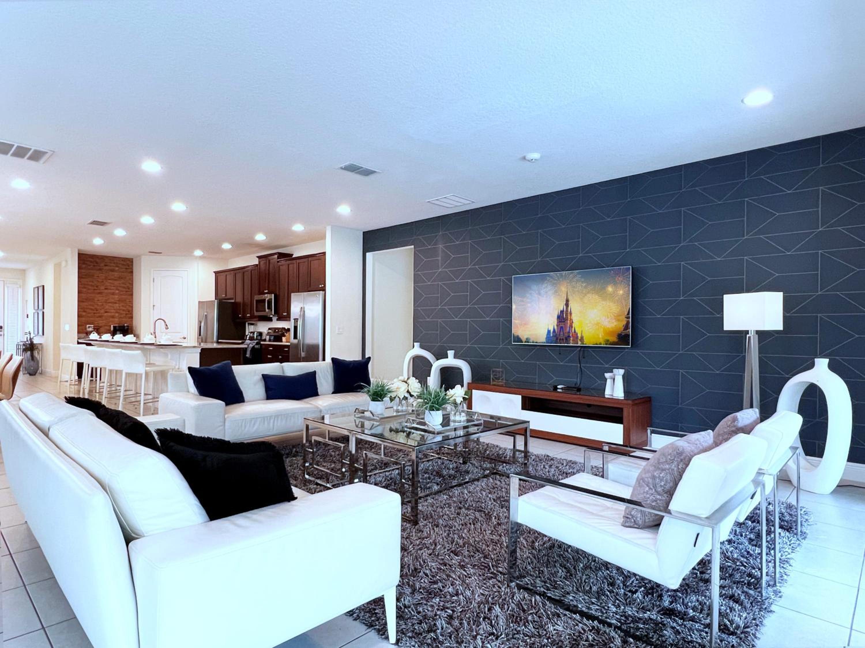 Gorgeous 9 Bed Pool Home with Game Room-7504MA