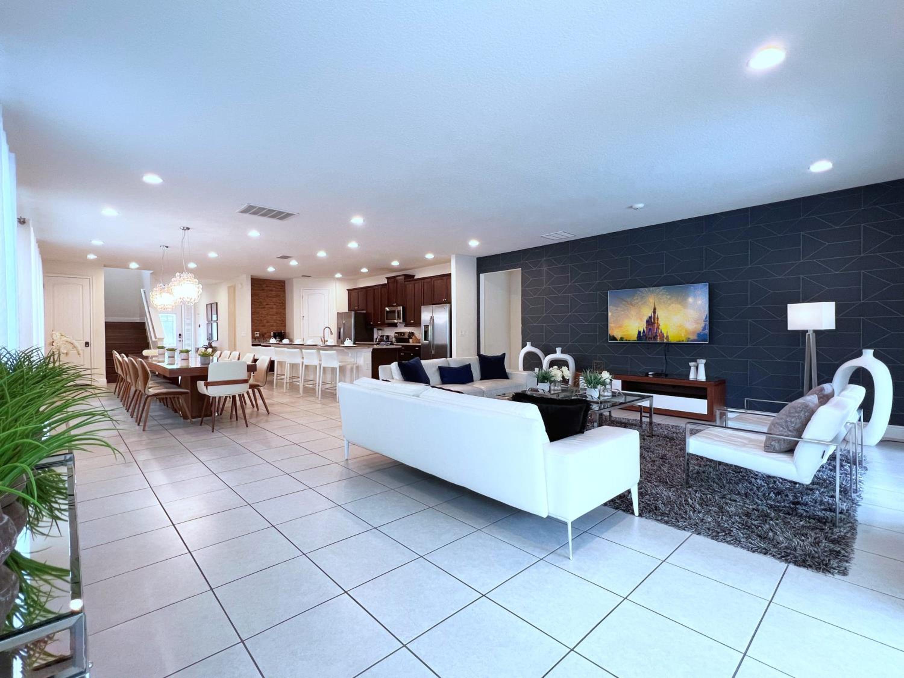 Gorgeous 9 Bed Pool Home with Game Room-7504MA