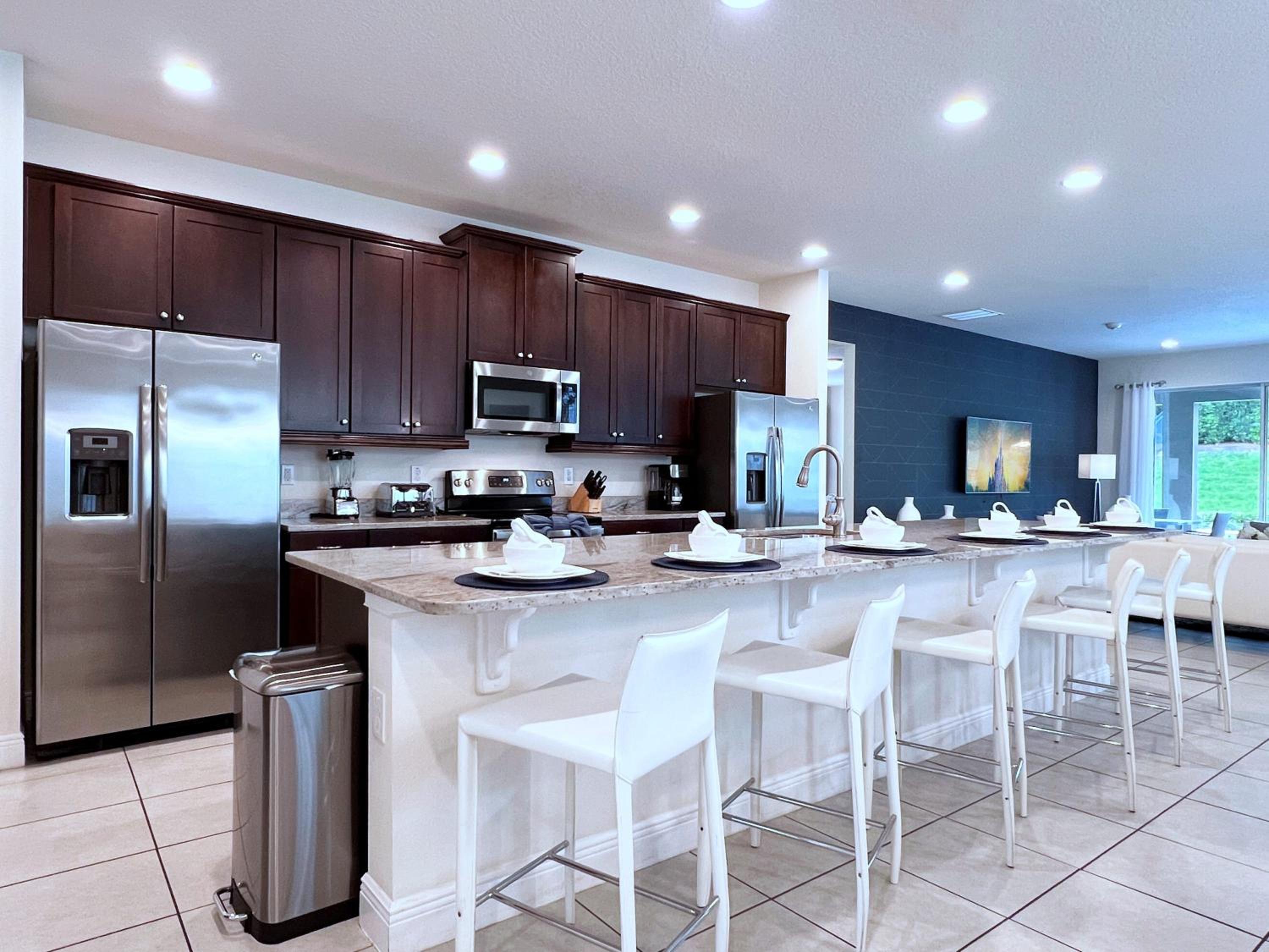 Gorgeous 9 Bed Pool Home with Game Room-7504MA