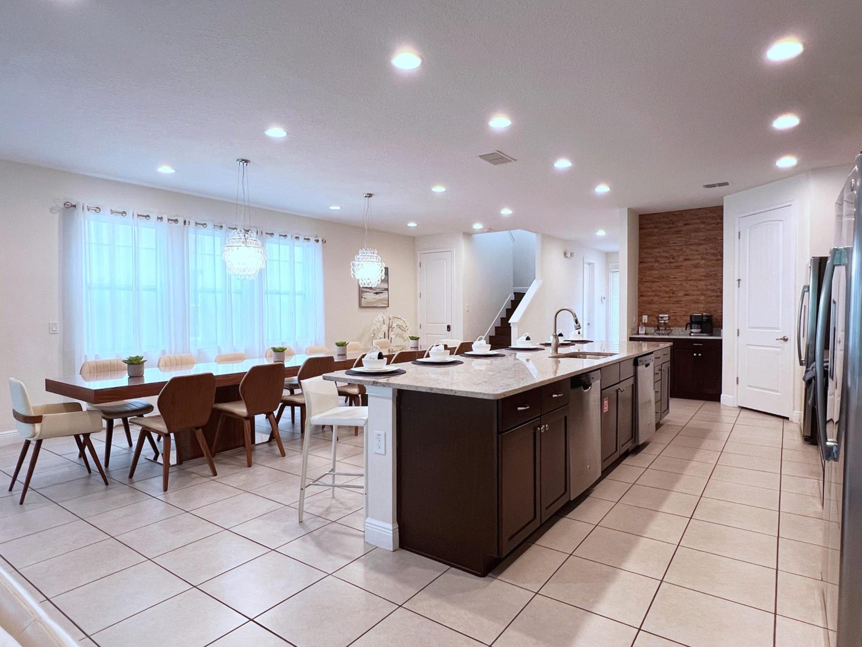 Gorgeous 9 Bed Pool Home with Game Room-7504MA