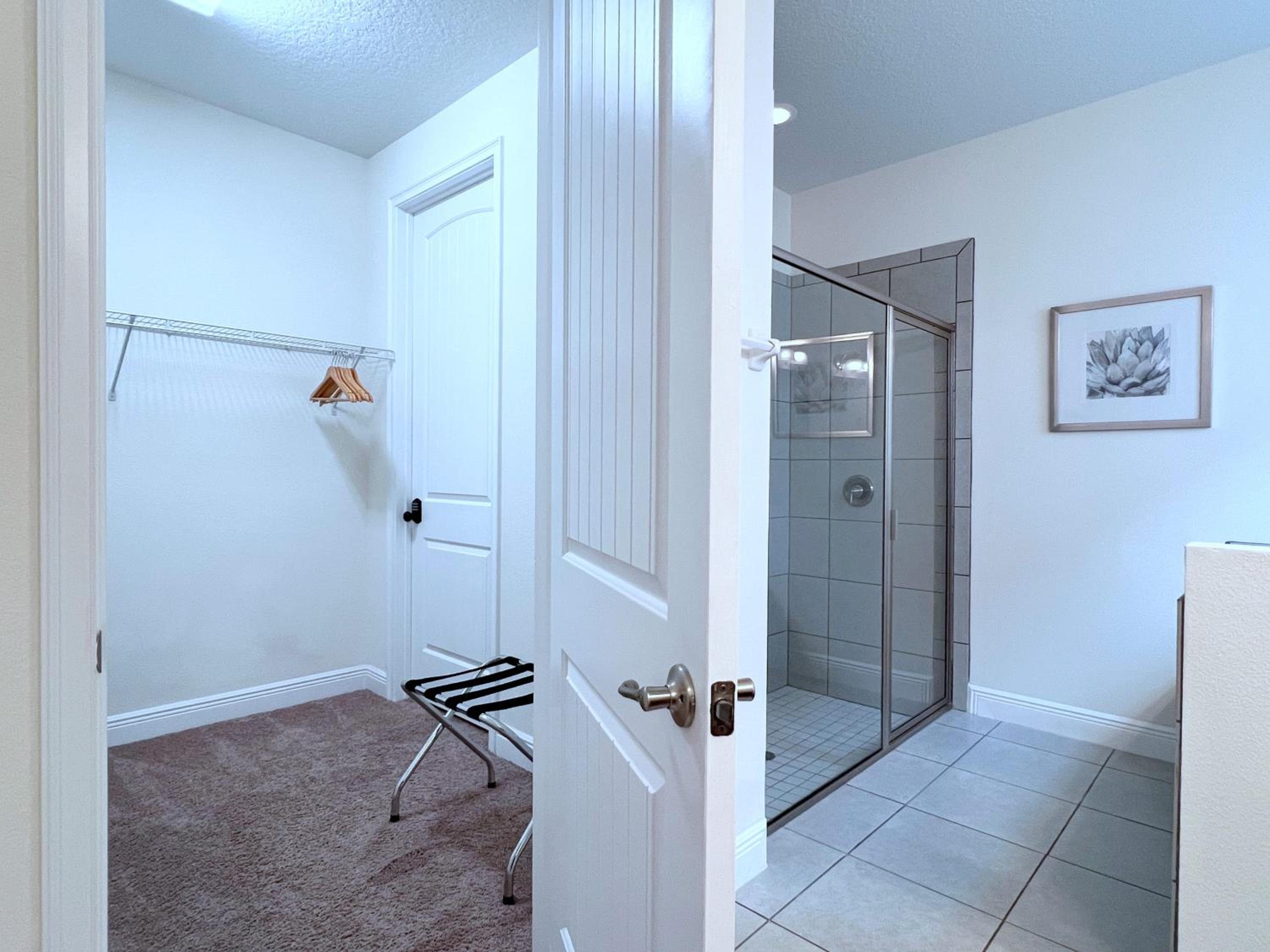 Gorgeous 9 Bed Pool Home with Game Room-7504MA
