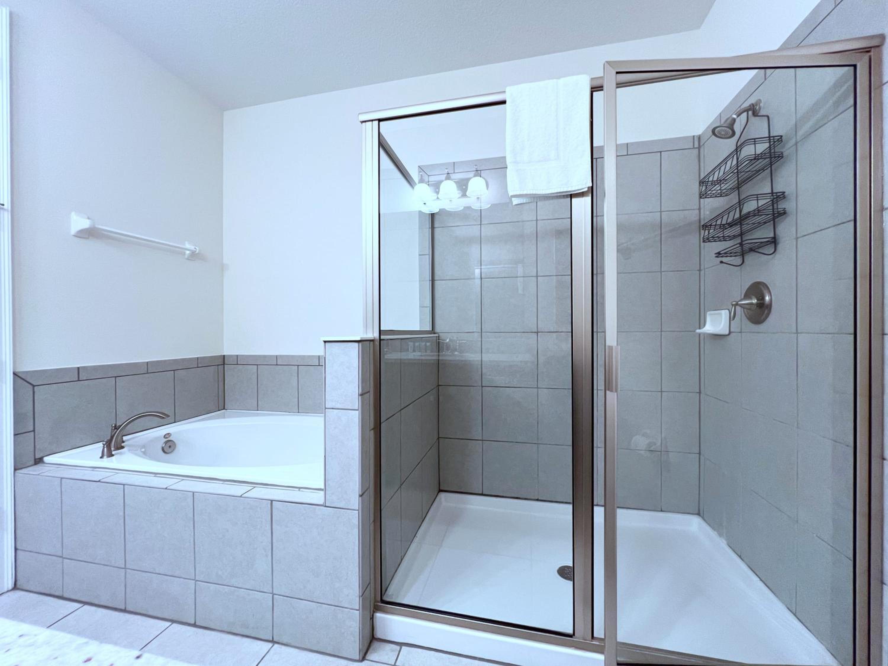 Gorgeous 9 Bed Pool Home with Game Room-7504MA