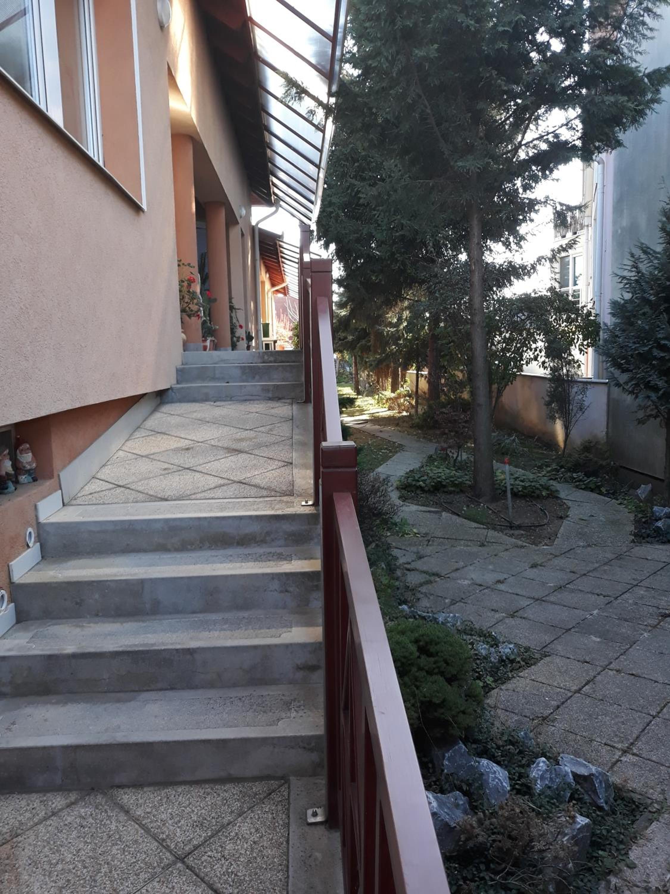 Kenézy Lux Apartman Vendégház