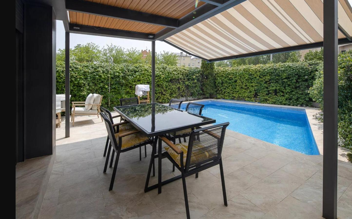 SPACE IN THE VILLA WITH POLL NEAR GOLF IN Madrid view 5