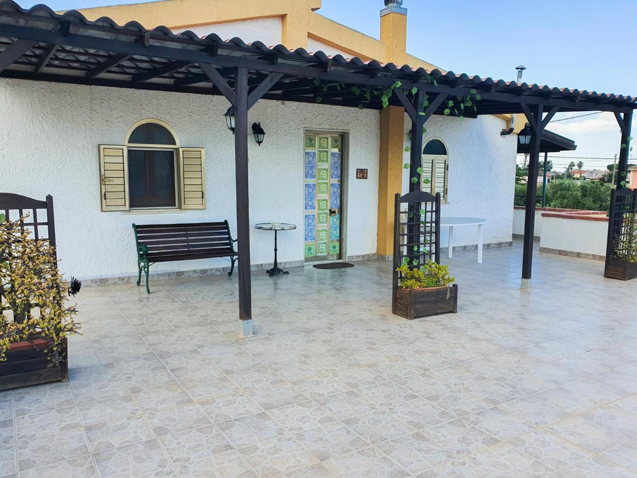 La Terrazza - 150m dal mare - [Ampia Terrazza Privata+Area Relax] view 3