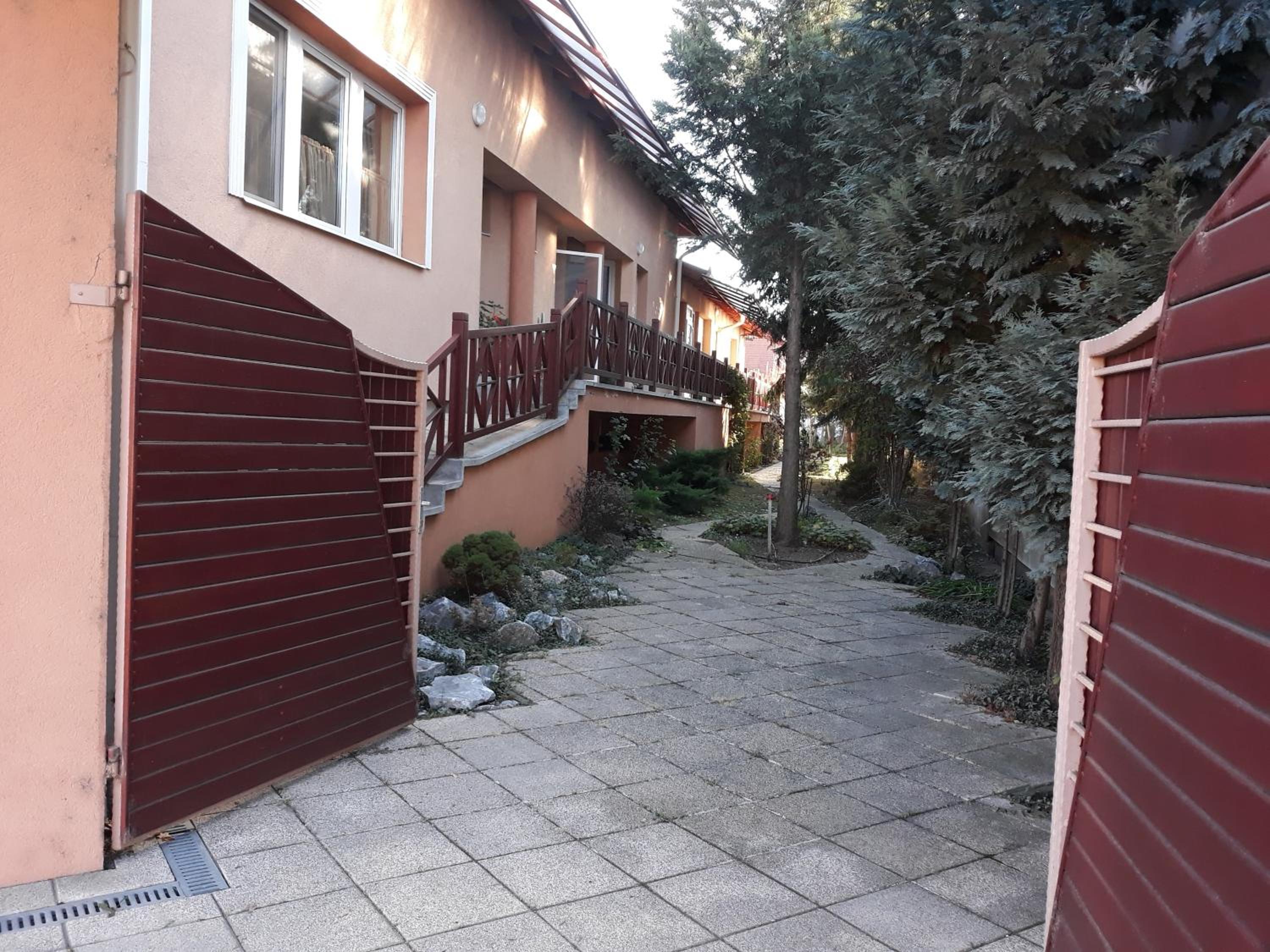 Kenézy Lux Apartman Vendégház
