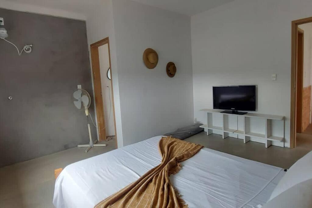 Sítio Âmbar - Piscina, Wi-fi e lago de pesca !