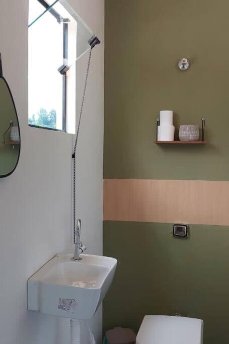 Sítio Âmbar - Piscina, Wi-fi e lago de pesca !