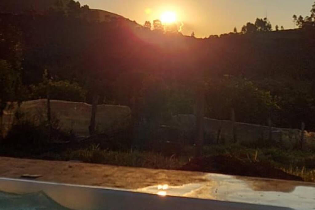 Sítio Âmbar - Piscina, Wi-fi e lago de pesca !