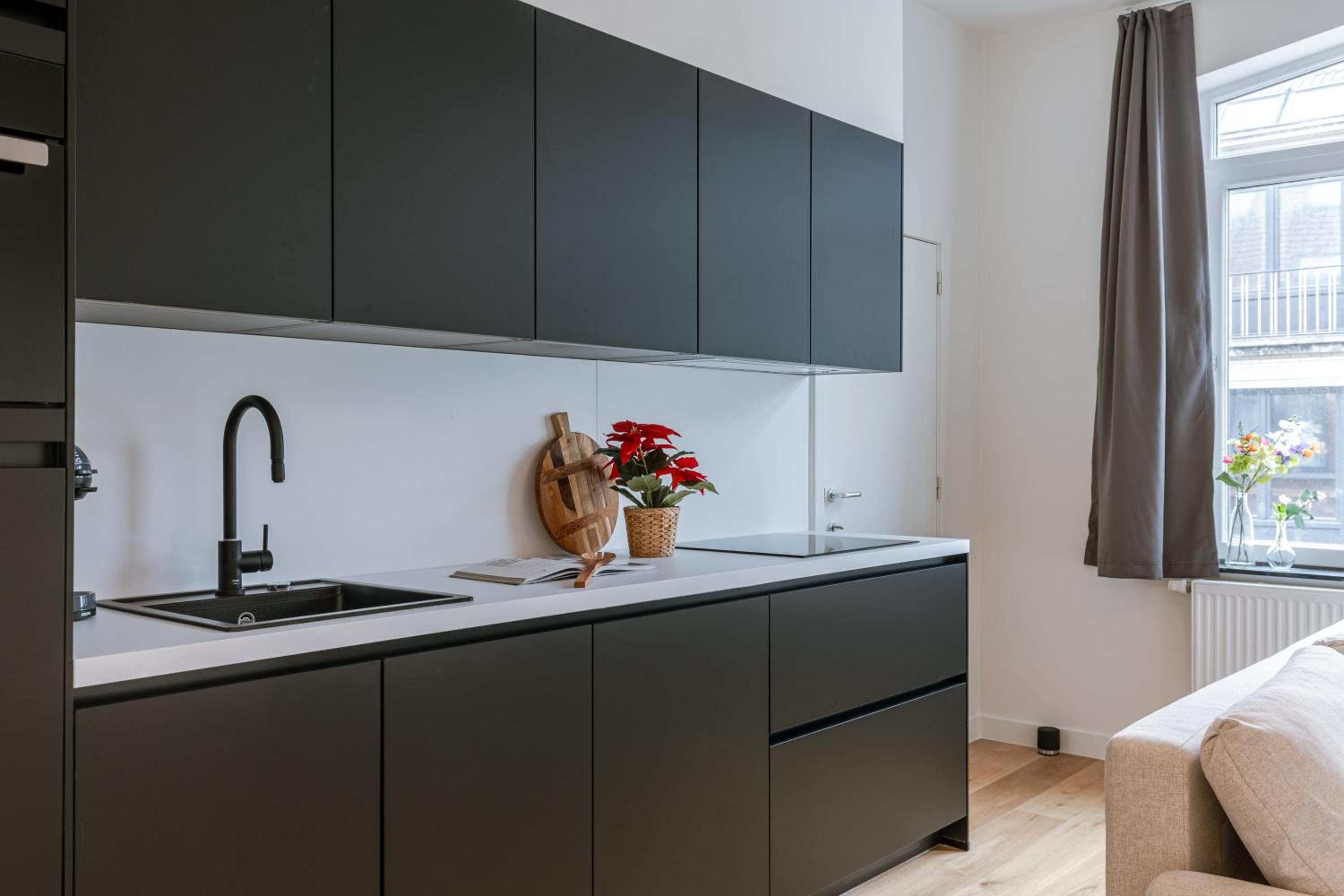 Charming apartment just steps from the beach
