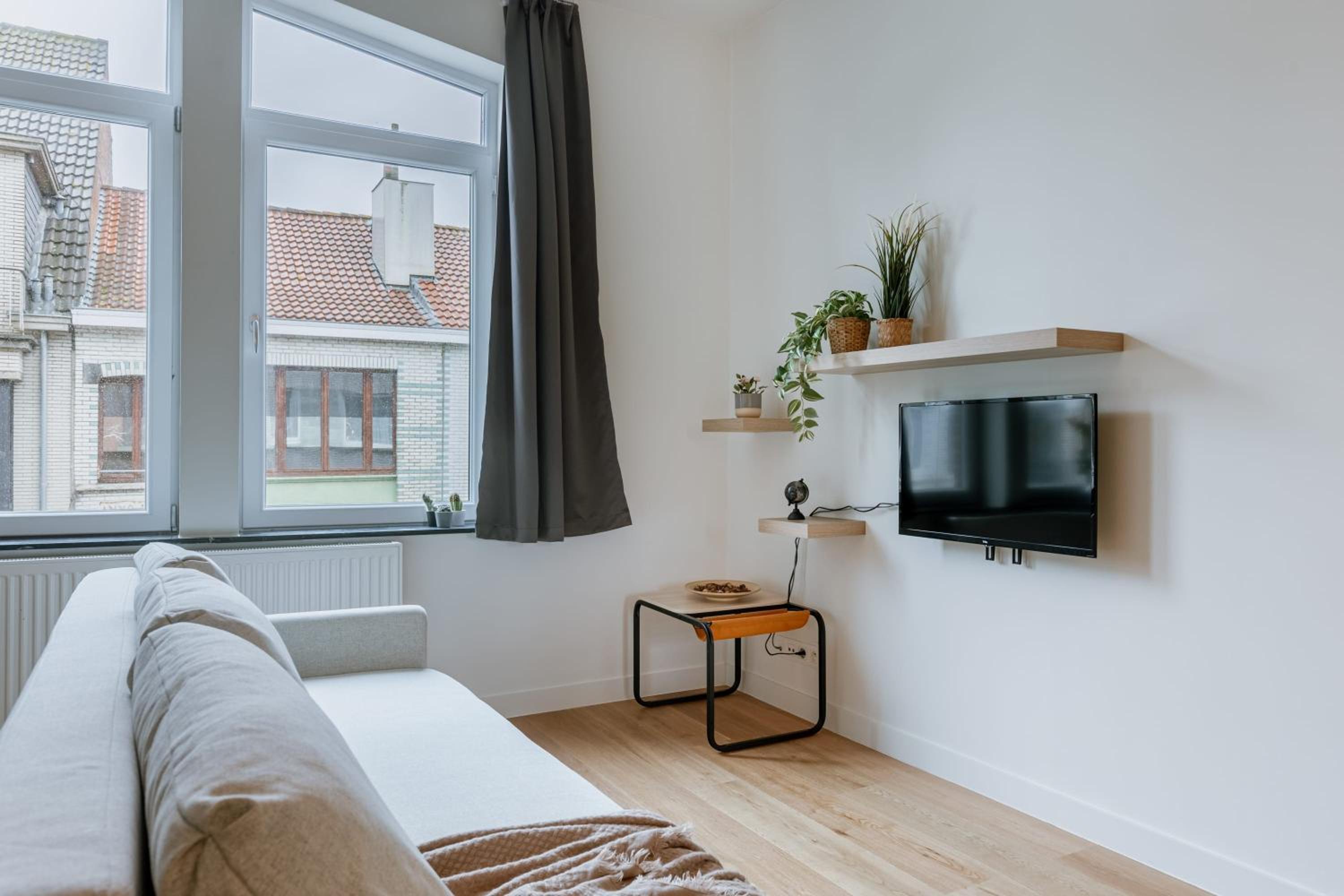 Charming apartment just steps from the beach