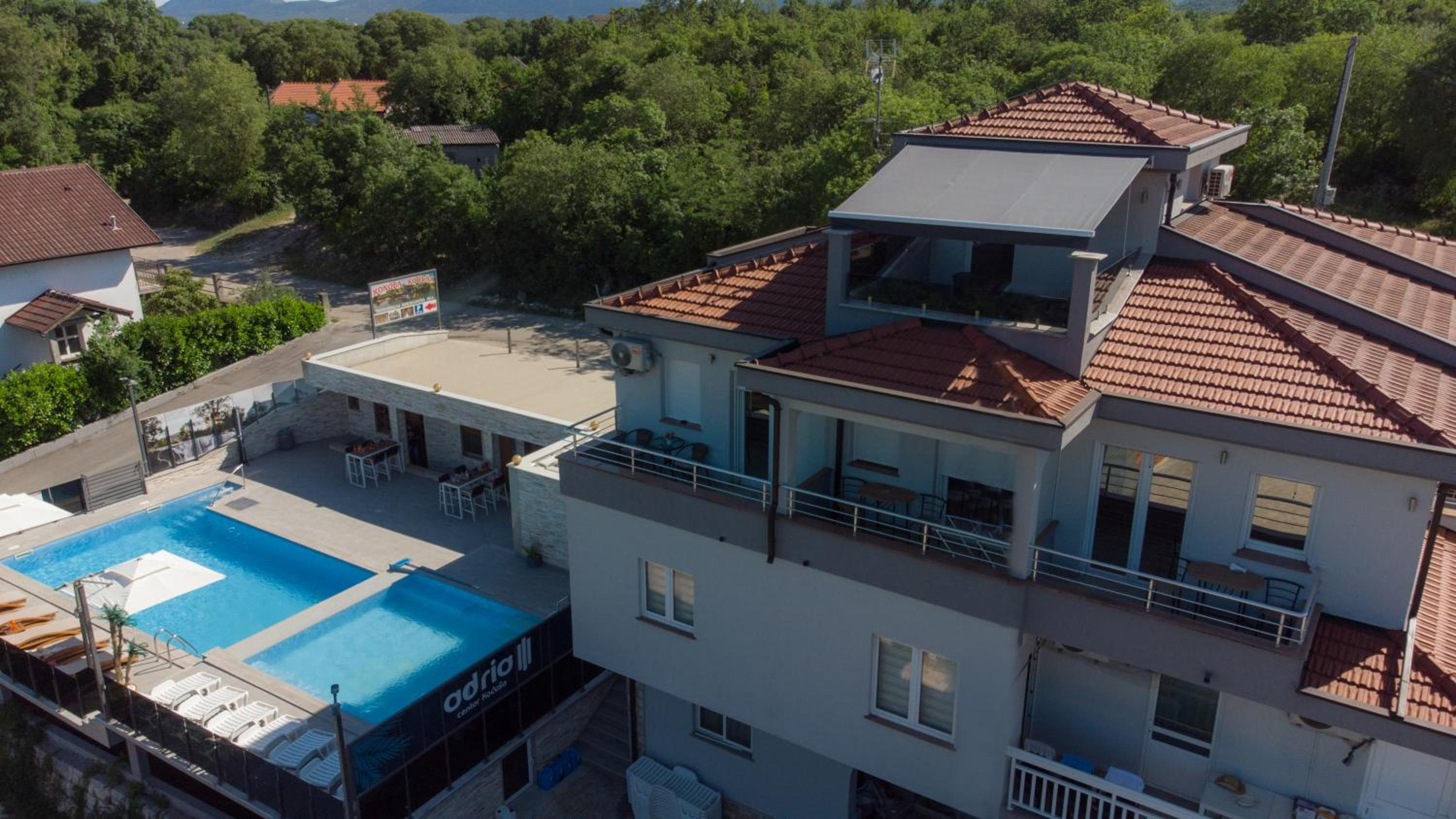 Luxury Apartment & Rooms