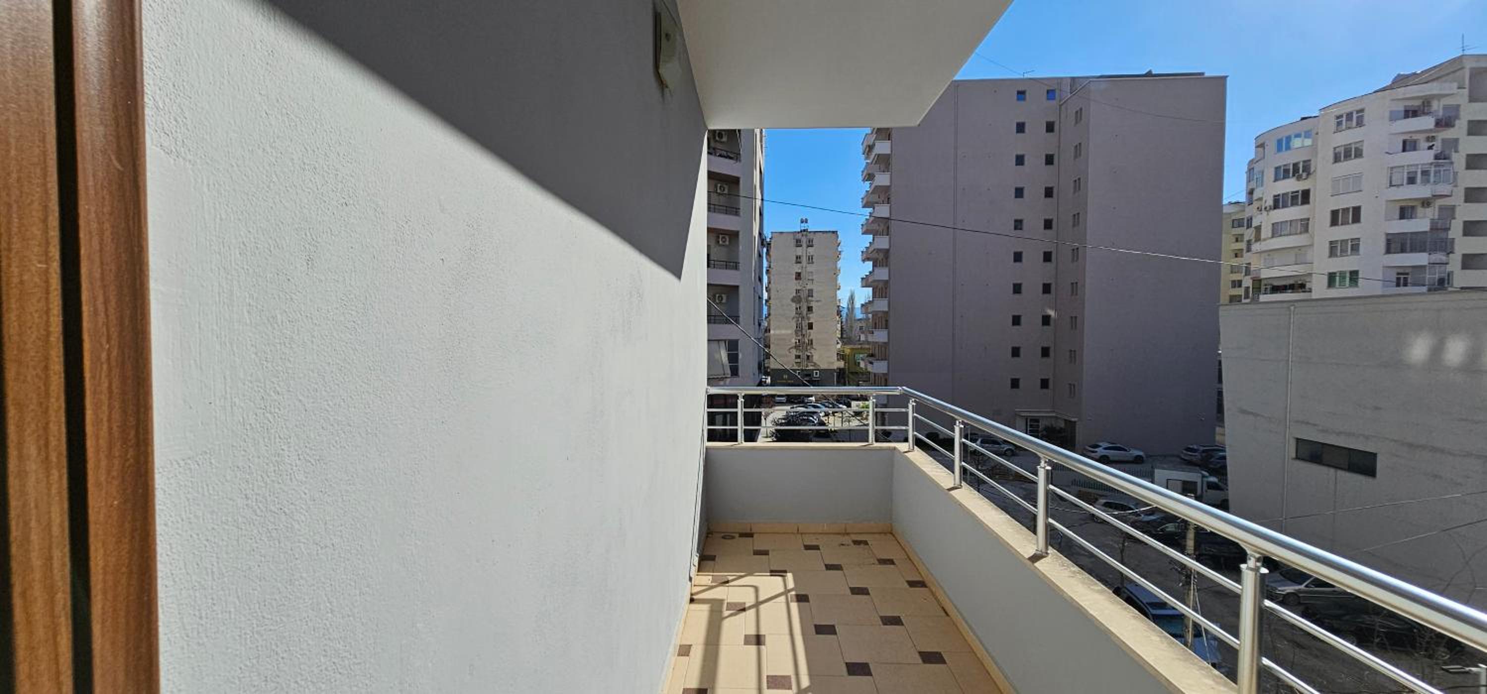 Klara's 3 BDR Self-Checkin Lungomare Apartment