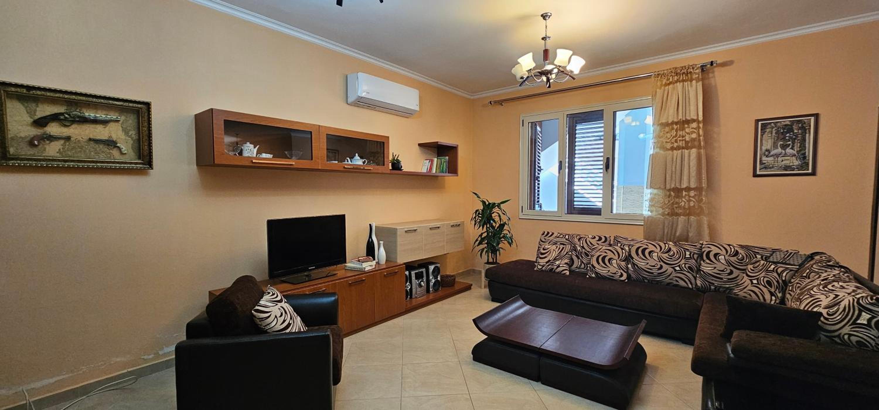 Klara's 3 BDR Self-Checkin Lungomare Apartment