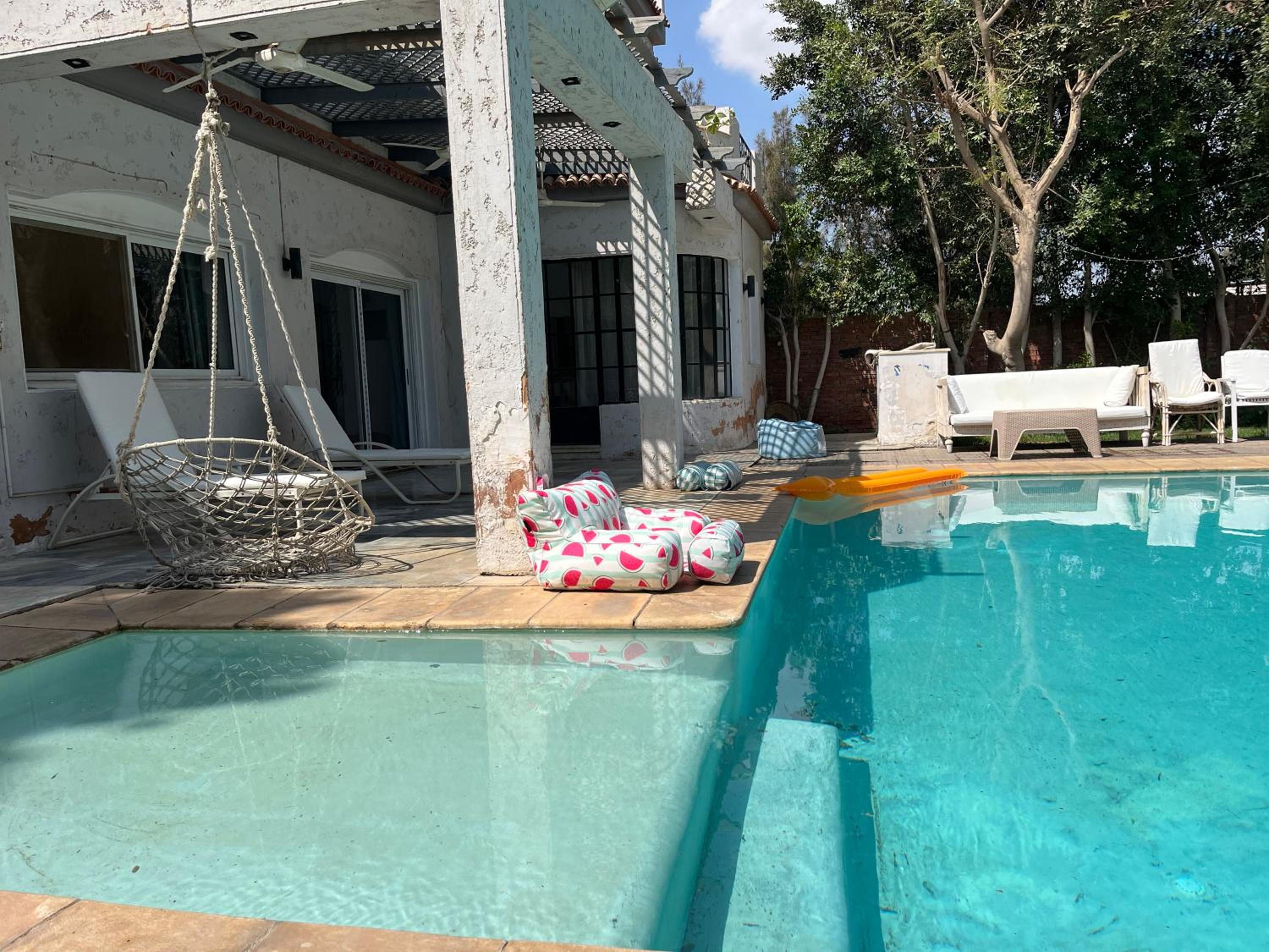 Villa by the Pyramids