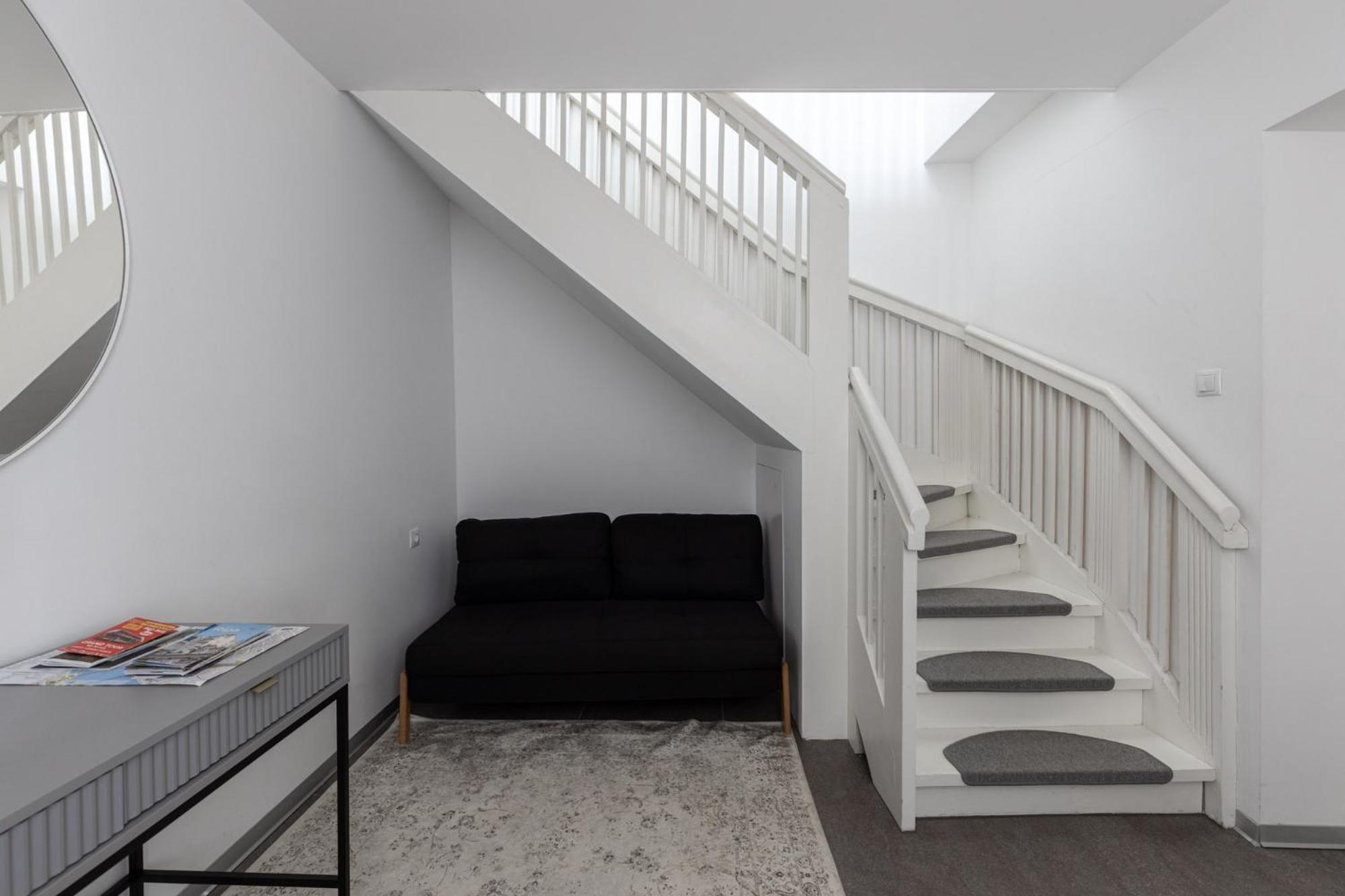 S6 Old Town Apartments