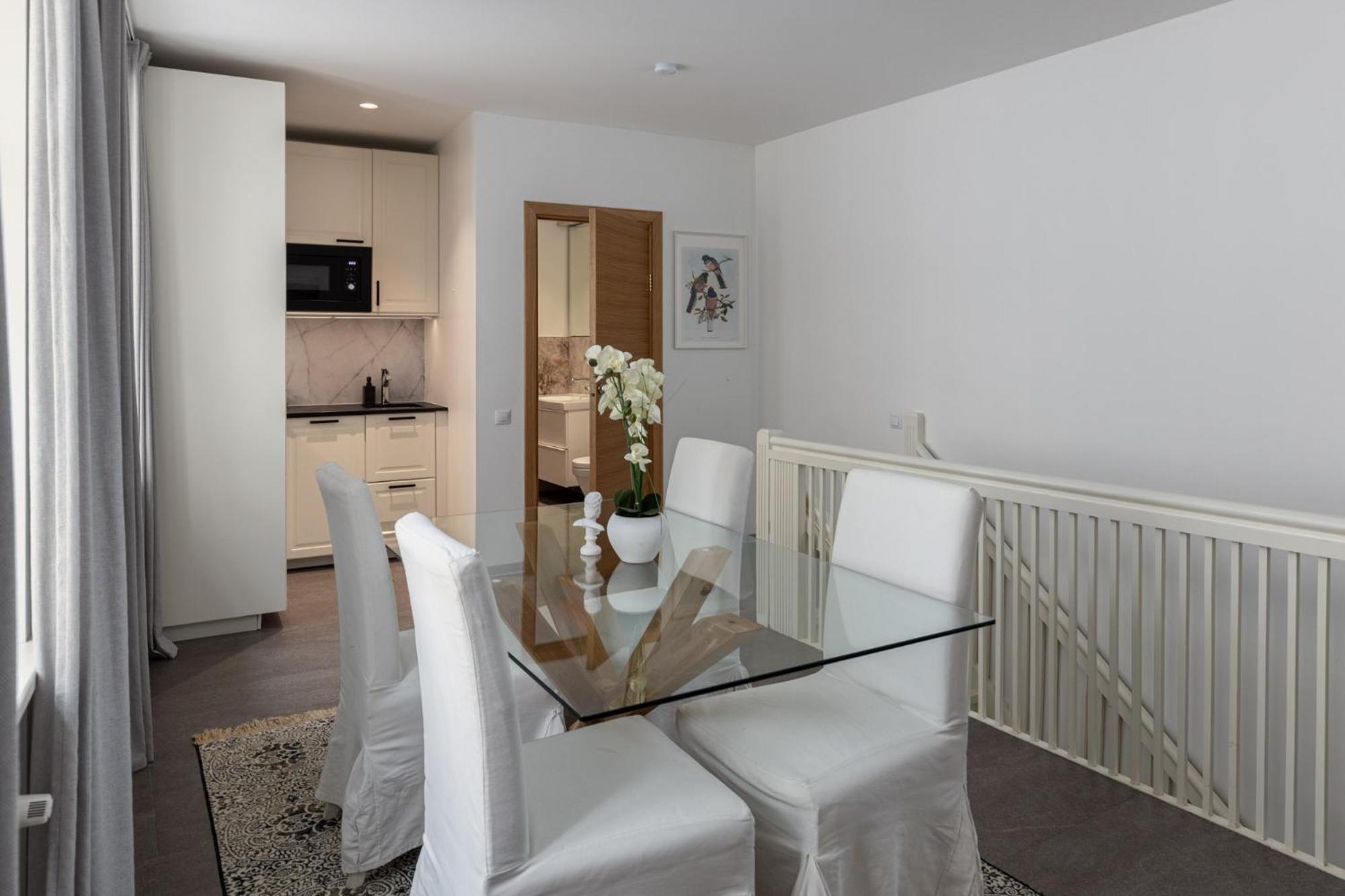 S6 Old Town Apartments