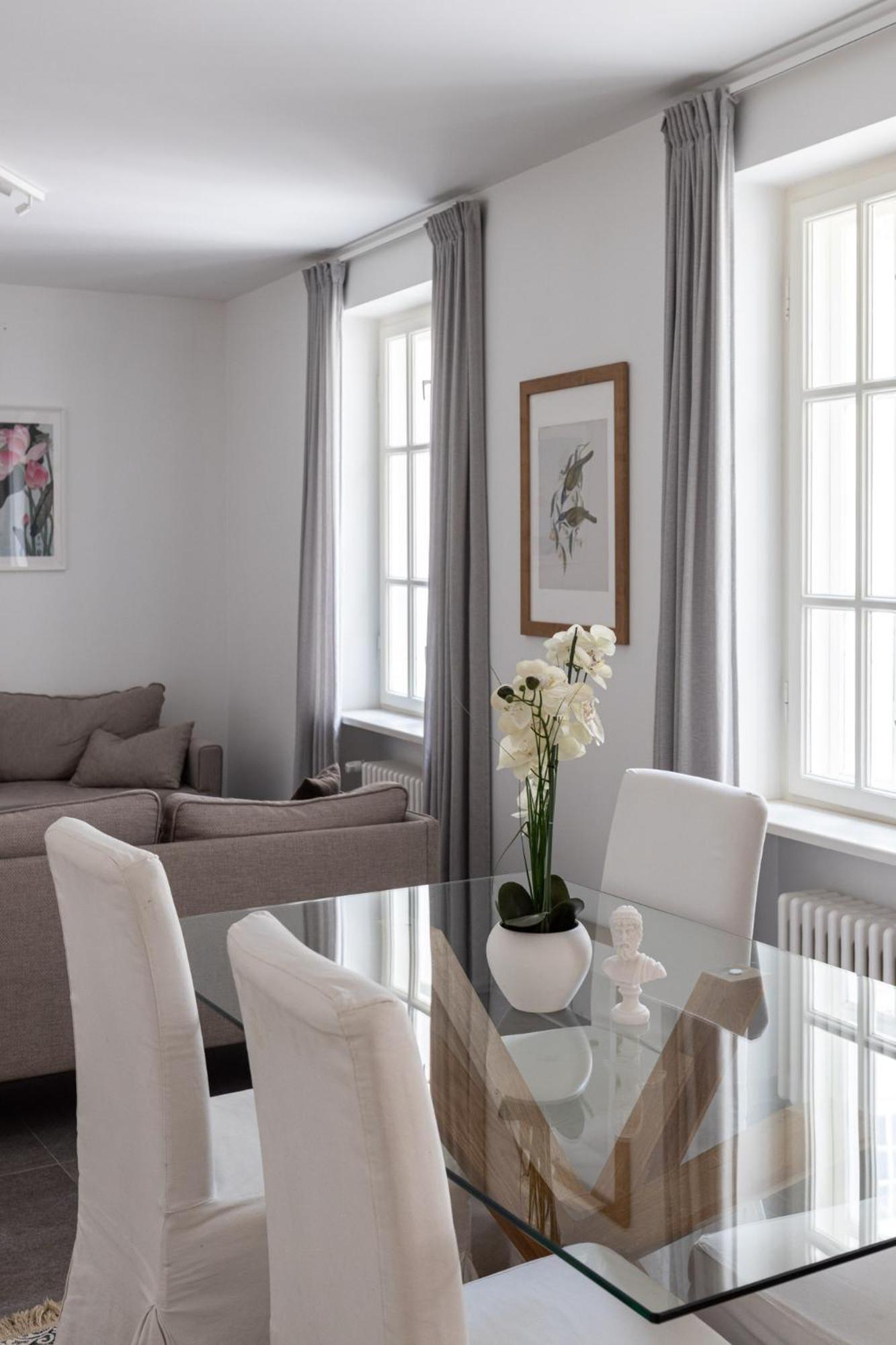 S6 Old Town Apartments