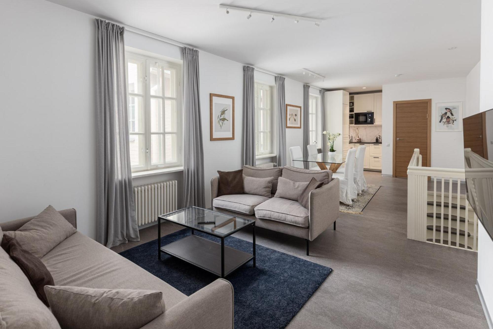 S6 Old Town Apartments