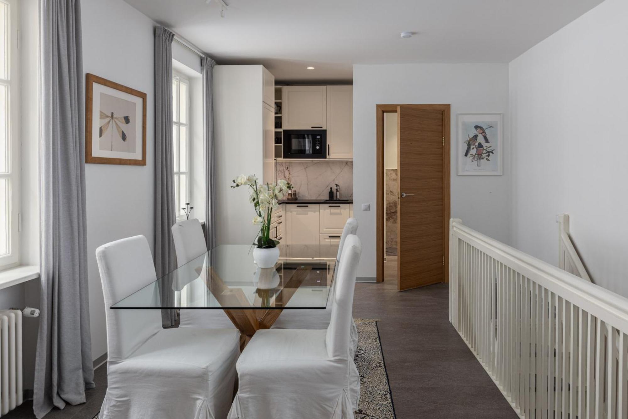 S6 Old Town Apartments