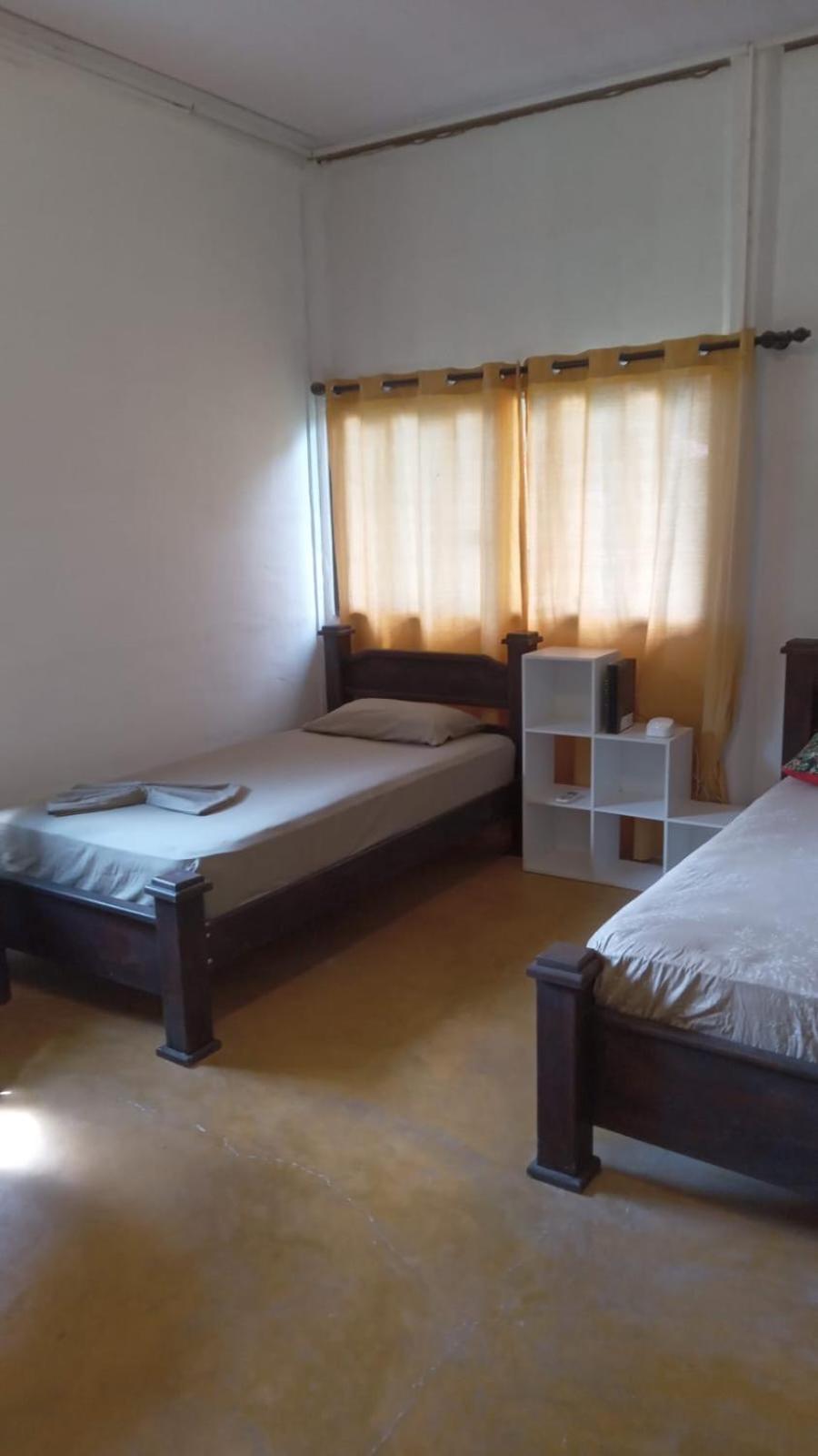 La Pina Cabina
