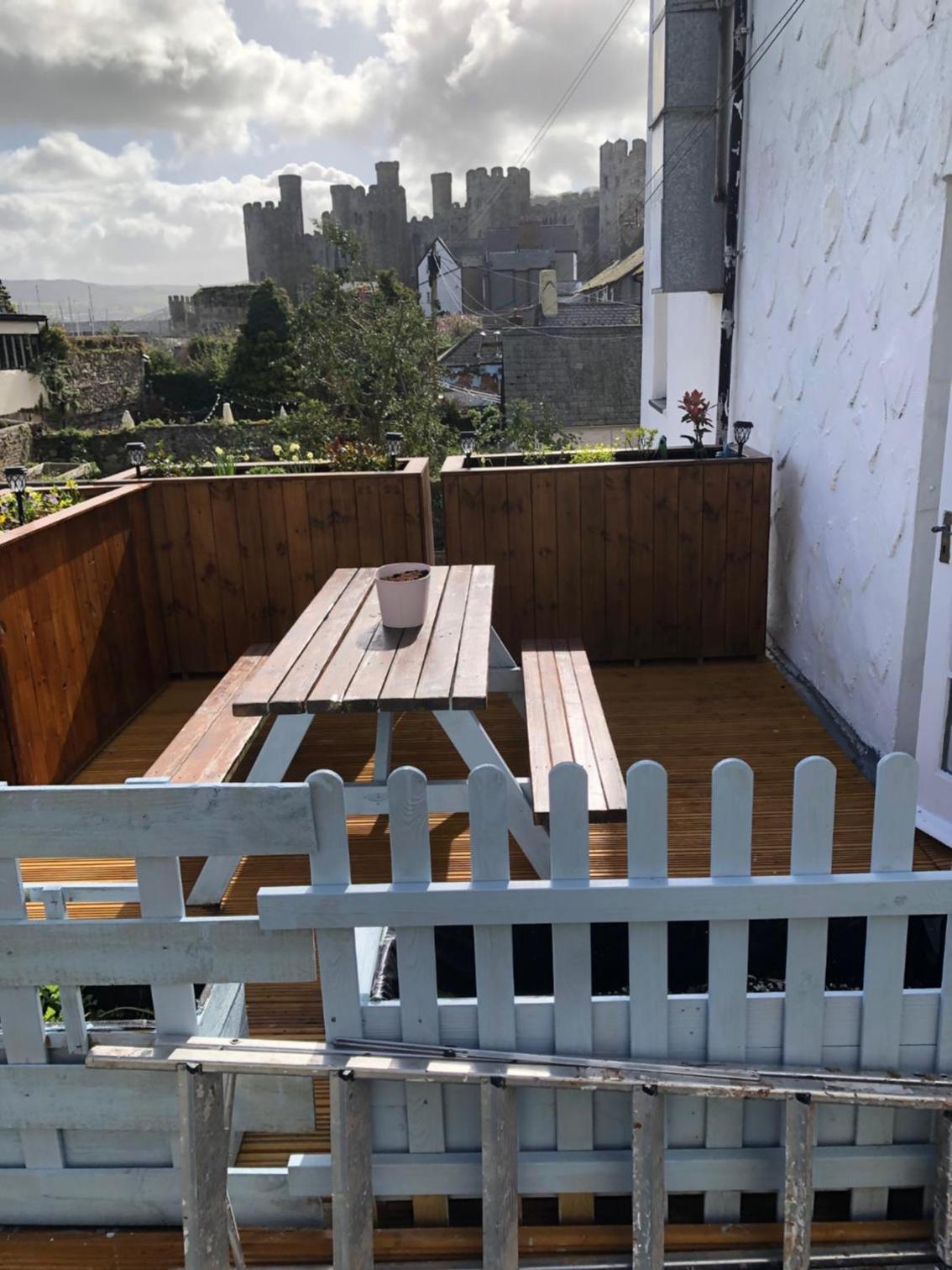 Compton House 1, Sea & Castle Views view 2