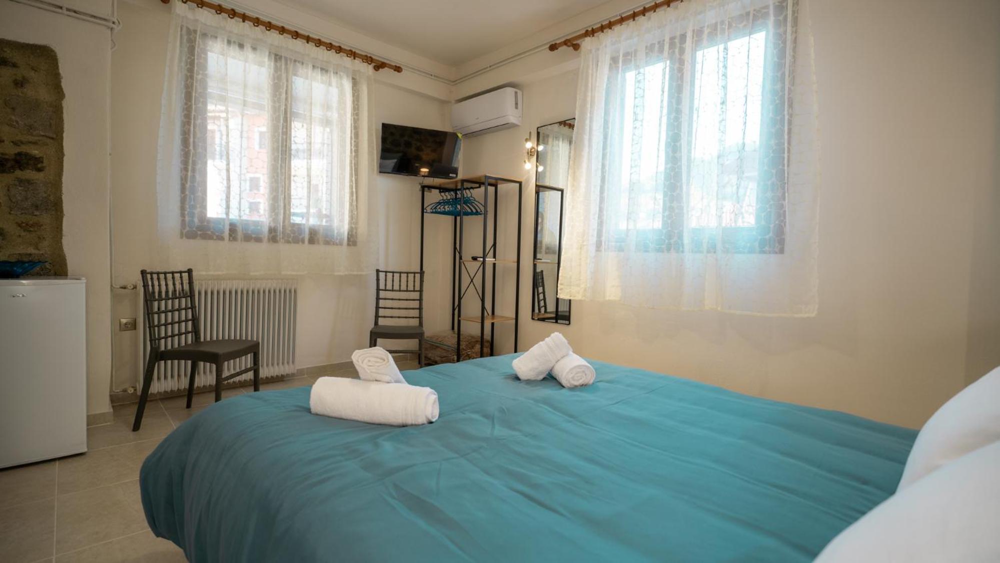 Akratos House