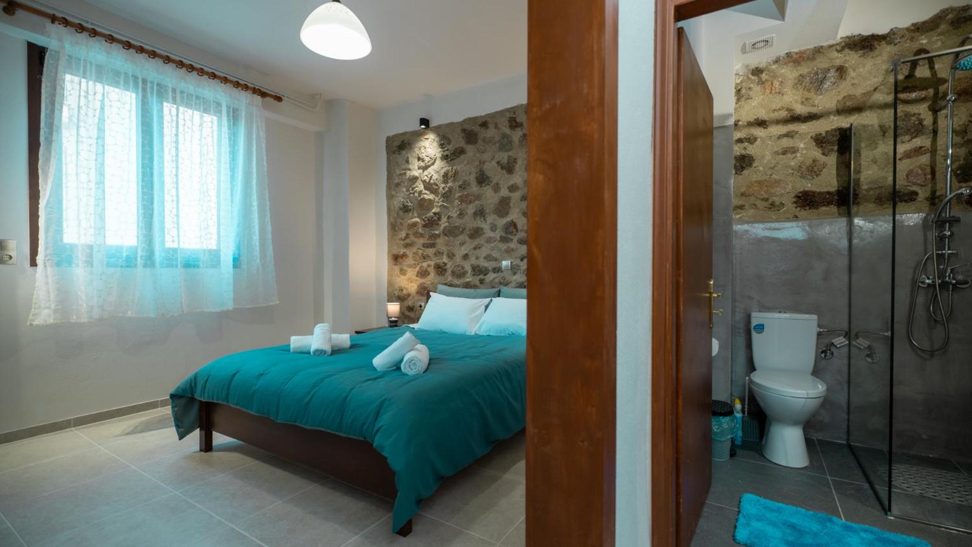 Akratos House