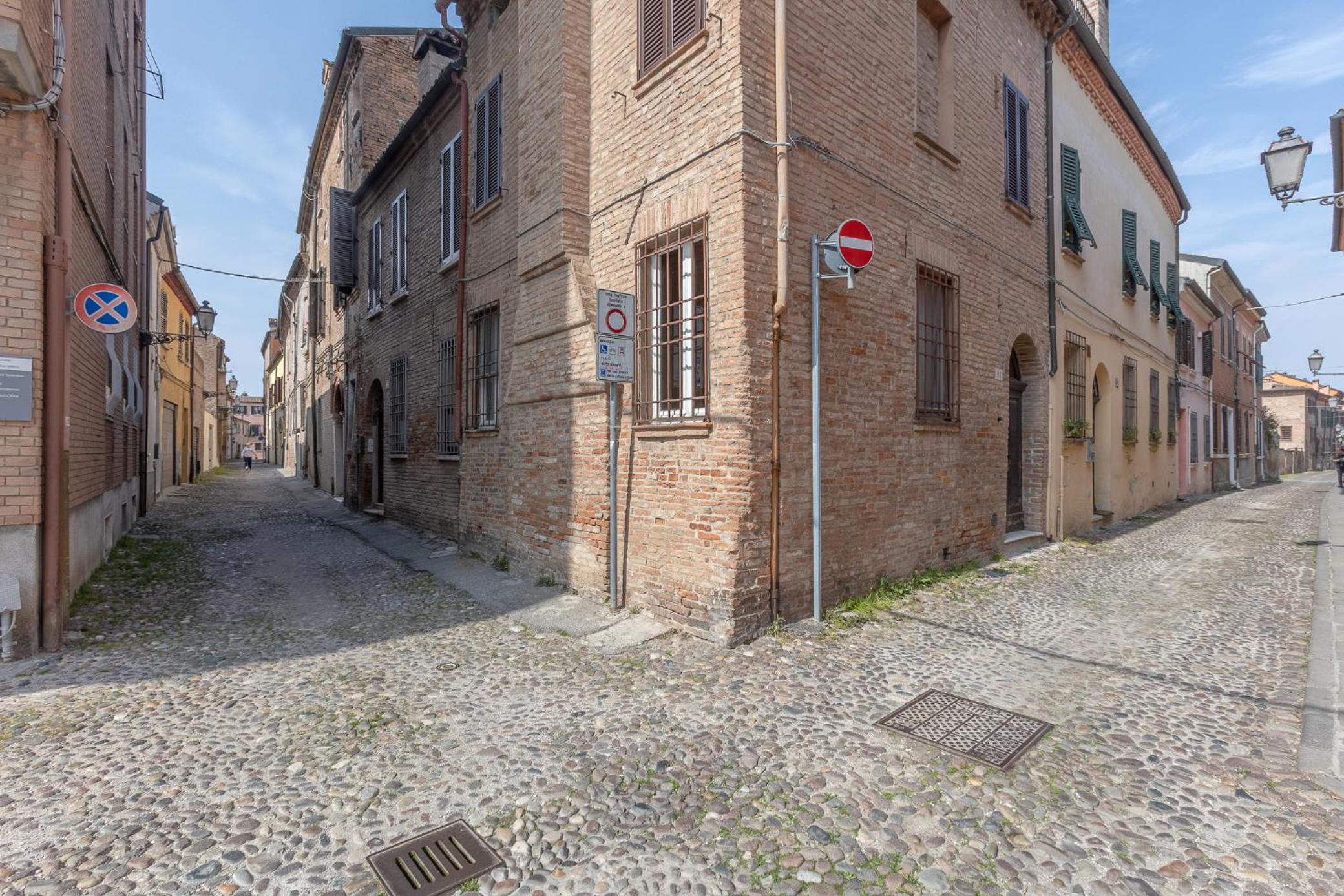GuestHost - Coperta Retreat! Near Estense Castle view 2
