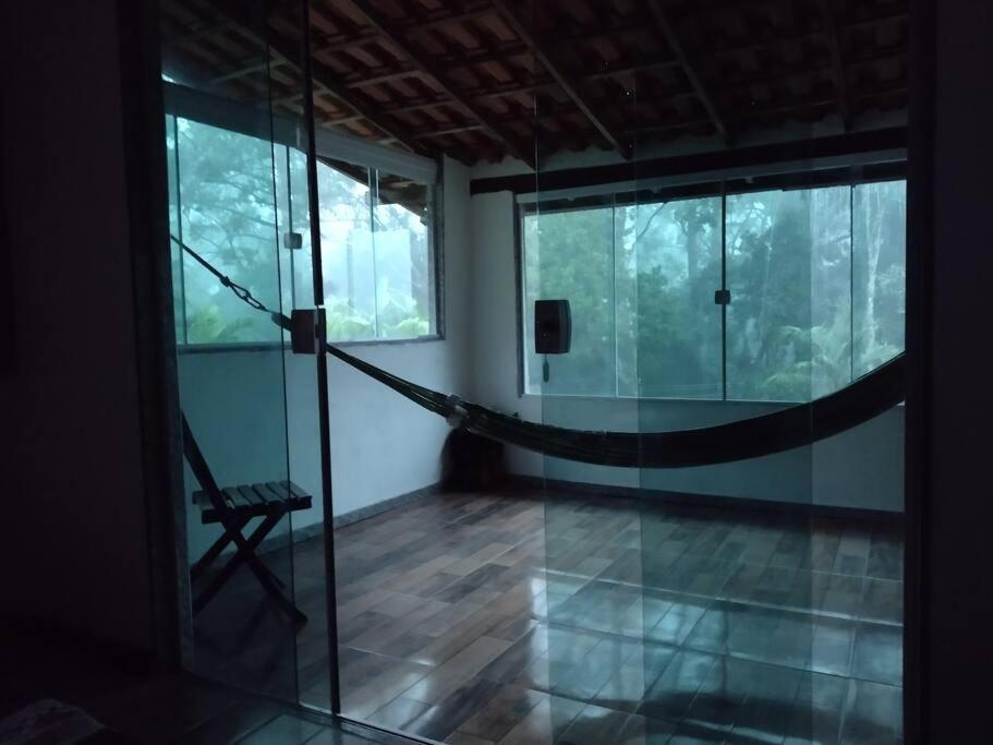 Contemplar a natureza, ouvir os pássaros, relaxar.