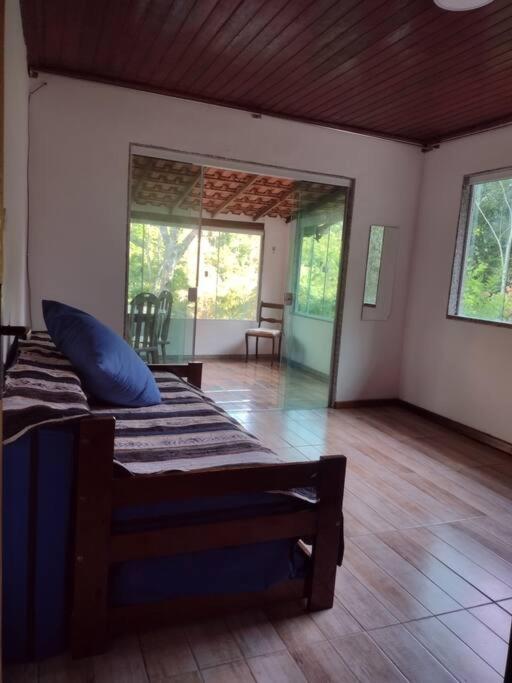 Contemplar a natureza, ouvir os pássaros, relaxar.