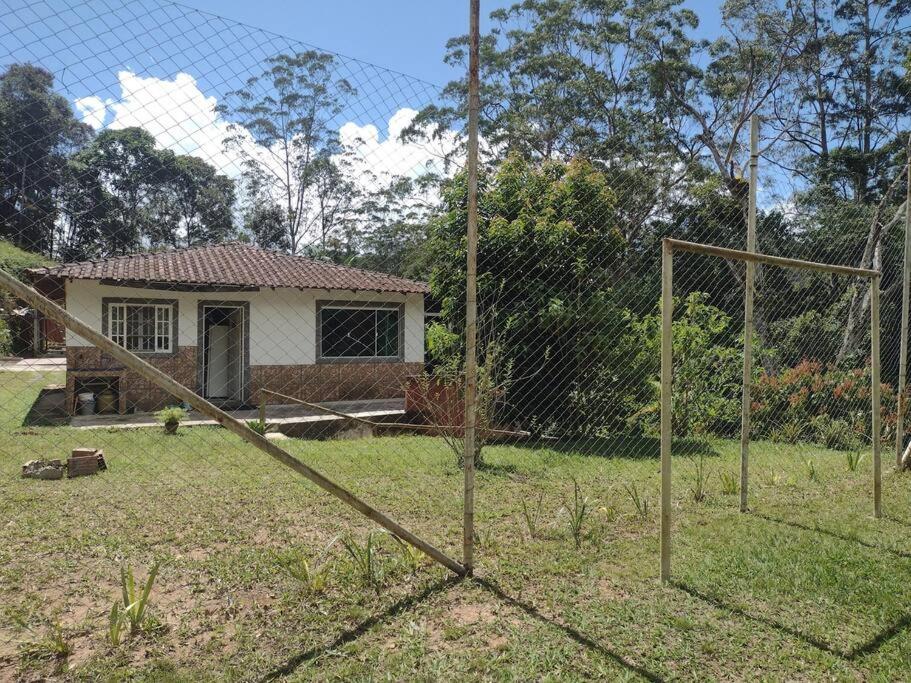 Contemplar a natureza, ouvir os pássaros, relaxar.