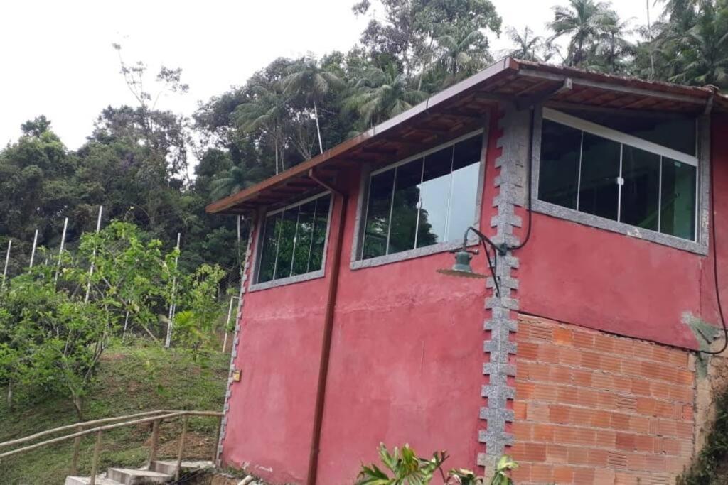 Contemplar a natureza, ouvir os pássaros, relaxar.