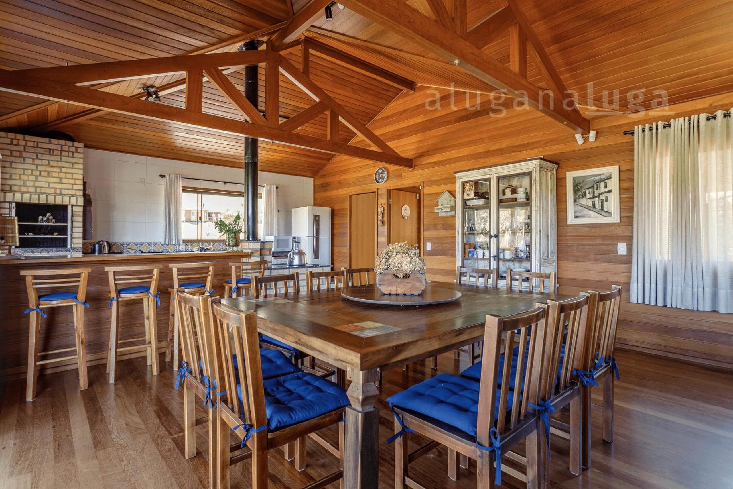 Villa of the Plane Trees in Rancho Queimado