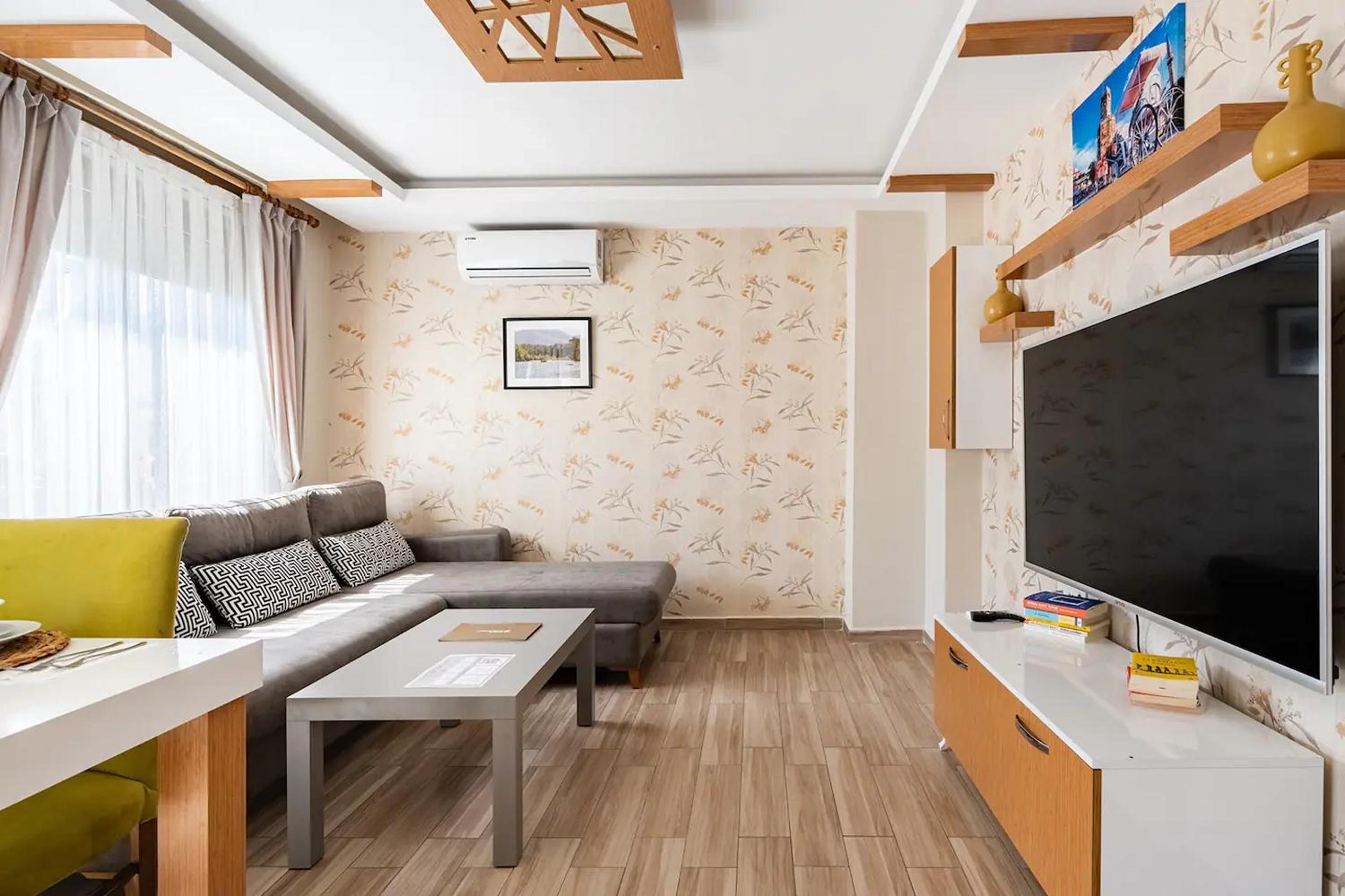 Loi Suite