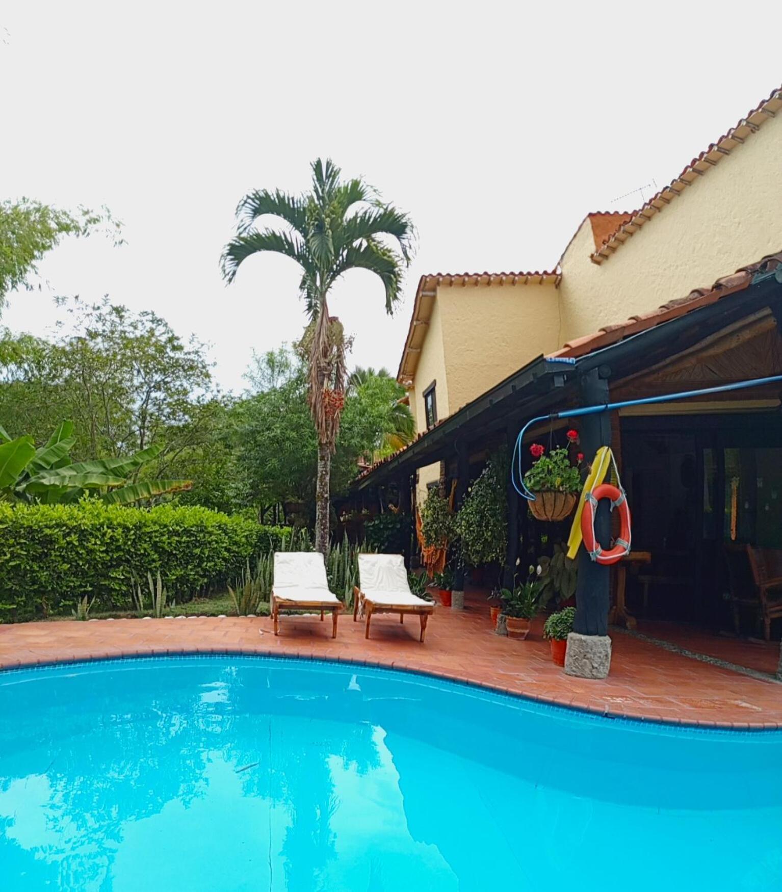 Finca PANACA Jagüey 12 VIP Group - Villas for Rent in