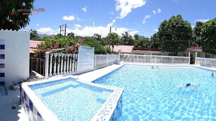 Casa vacacional condominio Melgar Tolima