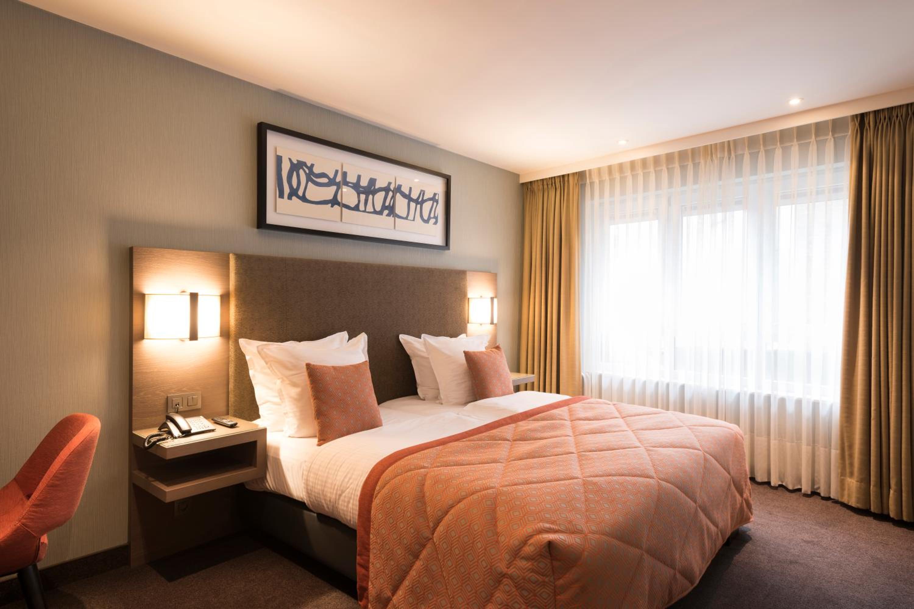Bruges Vacations - Hotel Aragon - Property Image 8