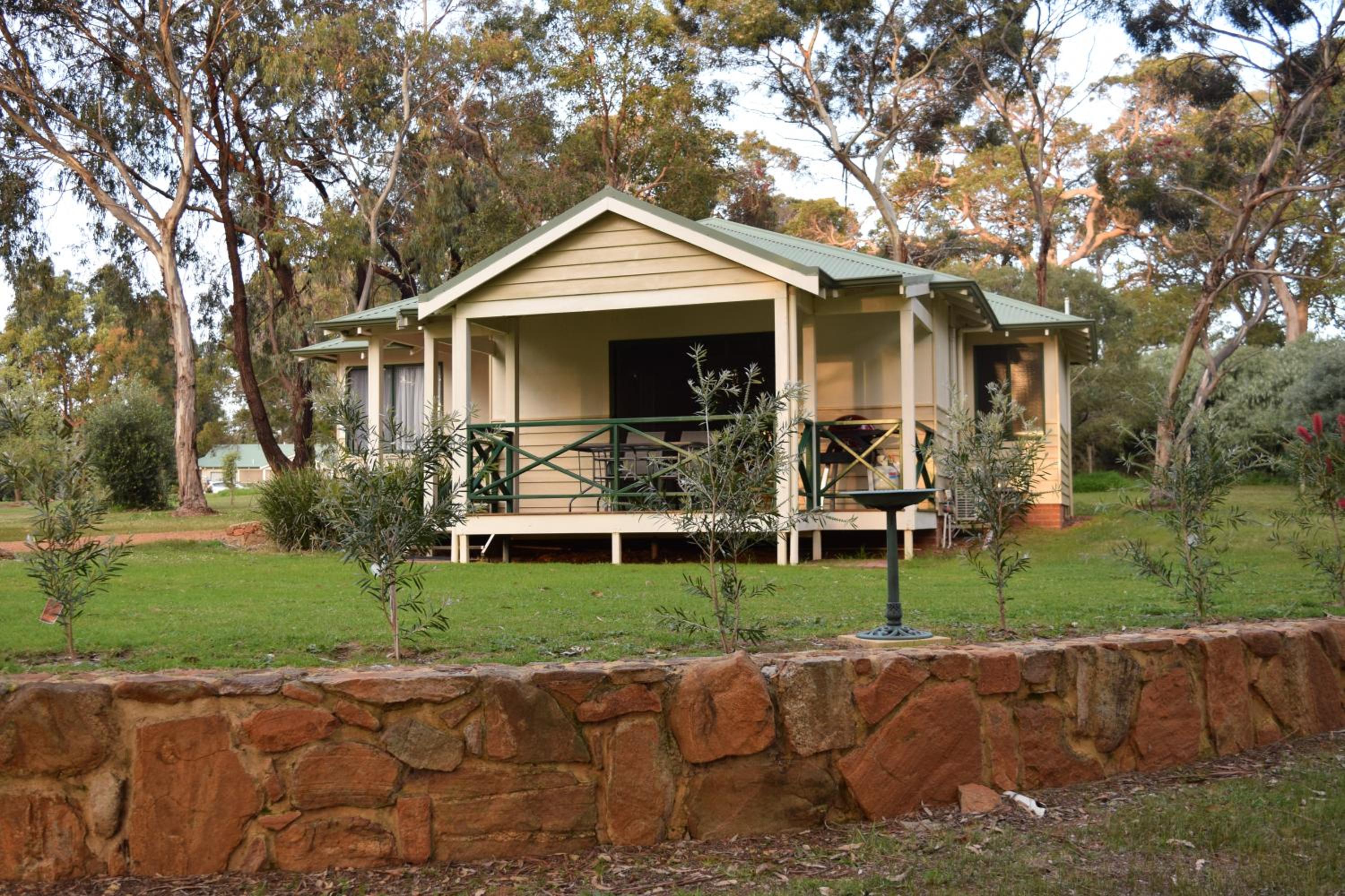 Bushy Lake Chalets